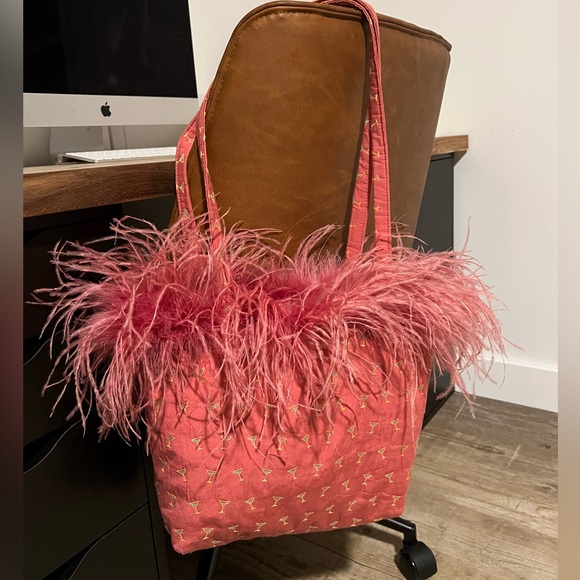 Pink with Martinis/ green with flamingos reversible tote with ostrich feathers - Picture 3 of 6